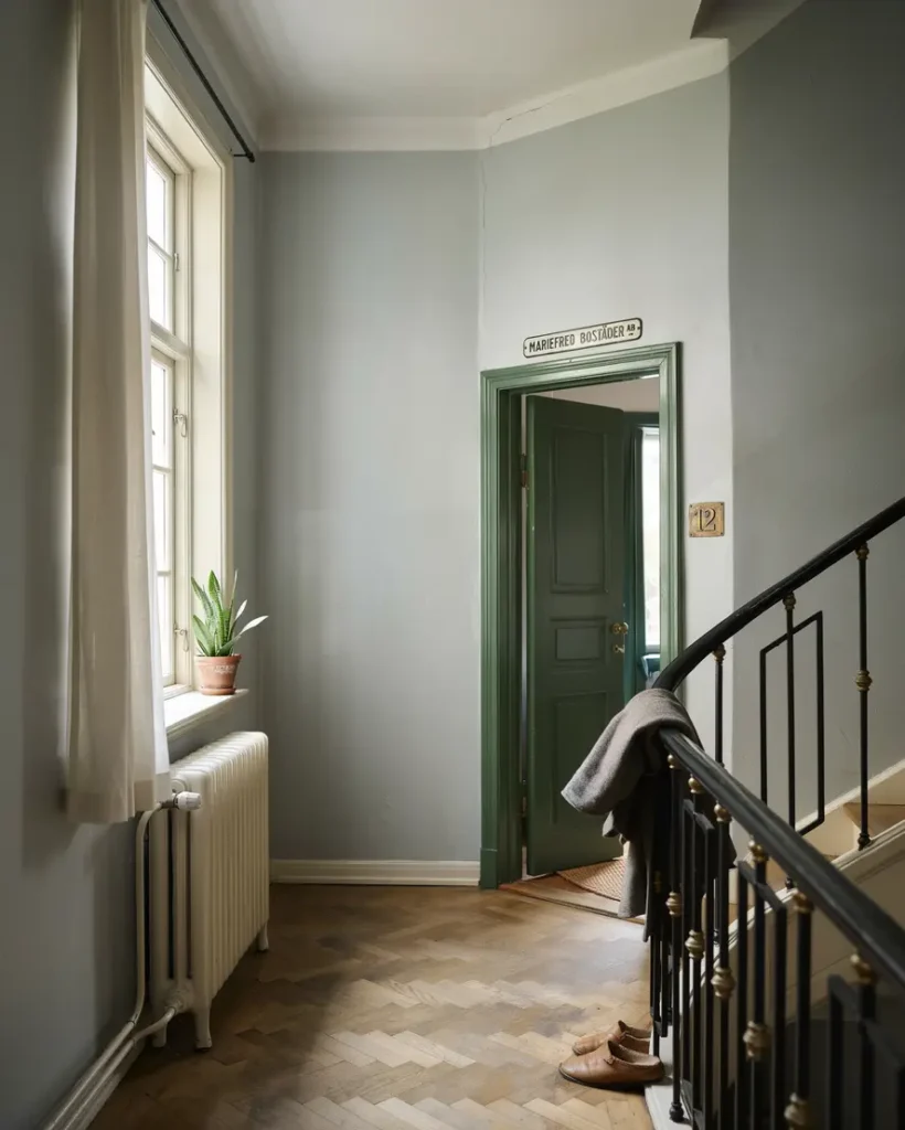 m lning av trapphus i flerbostadshus i mariefred